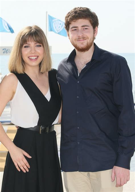 jennette mccurdy and boyfriend in hawaii|The Truth About Jennette McCurdys Dating History